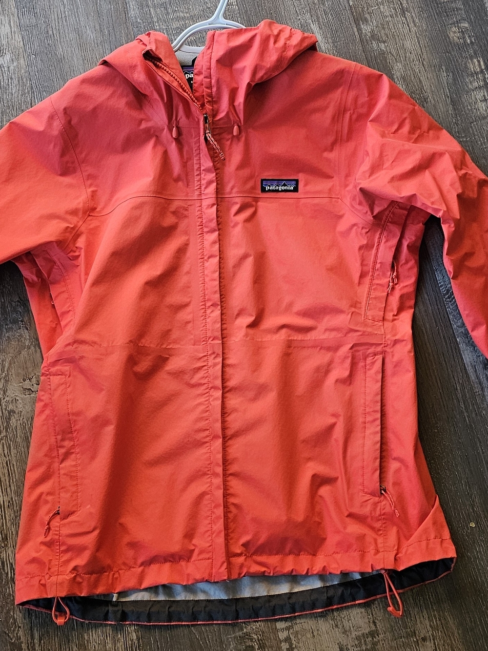 Patagonia Women Medium Red Waterproof Hooded Jacket
